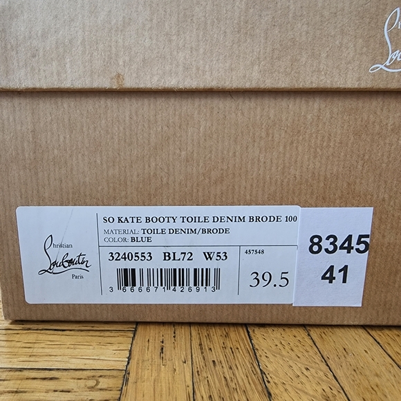 Brand New Never Been Worn Christian Louboutin Textured So Kate Boots - Picture 2 of 5